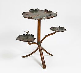 Etagere in Form einer Lotospflanze mit Insekten und Froeschen, 65331-13, Van Ham Kunstauktionen