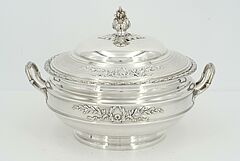 Louis Coignet - Gemueseschuessel mit Lorbeerkraenzen und floralem Knauf, 69591-127, Van Ham Kunstauktionen