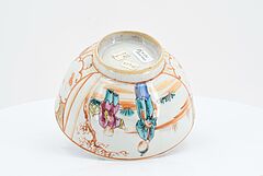 Koppchen und zwei Teller Famille rose, 75318-31, Van Ham Kunstauktionen