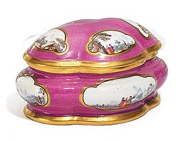 Meissen - Ovale Zuckerdose mit Landschaftsreserven auf Purpurfond, 59922-3, Van Ham Kunstauktionen