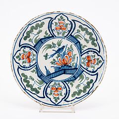 Frankreich und Delft - Gruppe von 15 Tellern Platten und Schalen, 75971-7, Van Ham Kunstauktionen