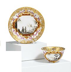 Meissen - Koppchen mit Unterschale mit Camaieumalerei in Schwarzlot und Purpur, 81741-17, Van Ham Kunstauktionen
