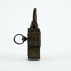 Grosses dreipassiges Vorhangschloss, 80896-27, Van Ham Kunstauktionen