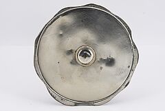 WMF Wuerttembergische Metallwarenfabrik - Jugendstil Aufsatzschale mit junger Frau, 65621-2, Van Ham Kunstauktionen