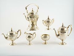 Bailey Banks  Biddle - Siebenteiliges Kaffee- und Teeservice mit floralem Dekor, 81496-1, Van Ham Kunstauktionen