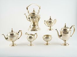 Bailey Banks Biddle - Siebenteiliges Kaffee- und Teeservice mit floralem Dekor, 81496-1, Van Ham Kunstauktionen