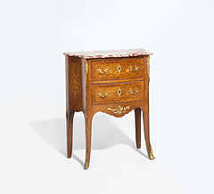 Deutschland - Kleine Kommode auf hohen Beinen und mit floralen Einlagen, 75134-18, Van Ham Kunstauktionen