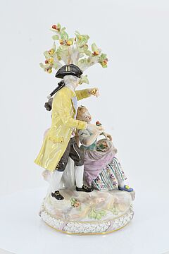 Meissen - Gaertnergruppe am Apfelbaum, 73219-8, Van Ham Kunstauktionen