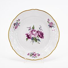 Meissen - Vier Prunkteller und zwei Reliefteller, 76682-21, Van Ham Kunstauktionen