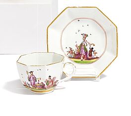 Meissen - Oktogonale Tasse und Untertasse mit Chinoiserien, 76821-67, Van Ham Kunstauktionen