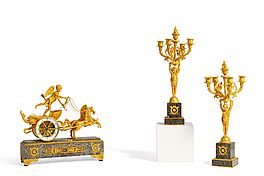 Frankreich - Praechtige Pendule und ein Paar Girandolen Aux Amours, 81546-15, Van Ham Kunstauktionen