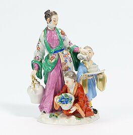 Meissen - Gruppe Japanerin mit zwei Kindern, 75074-16, Van Ham Kunstauktionen