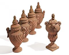 Frankreich - Folge von vier Gartenvasen Style Louis XVI, 62161-3, Van Ham Kunstauktionen