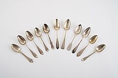 Gruppe von elf unterschiedlichen Speiselöffeln, 81418-3, Van Ham Kunstauktionen