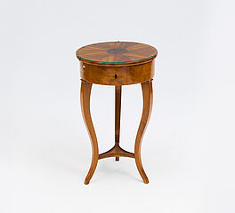 Deutschland - Kleiner Beistelltisch, 75502-18, Van Ham Kunstauktionen