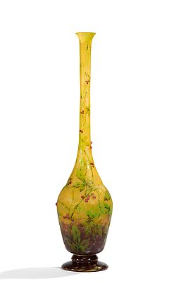 Daum Freres - Seltene Vase Bryone mit Beerenzweigen und plastischen Beeren, 79380-1, Van Ham Kunstauktionen
