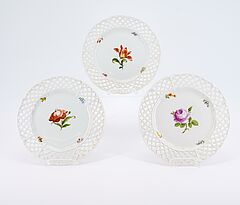 Nymphenburg - Sechs Durchbruchteller mit Blumenmalerei, 81800-7, Van Ham Kunstauktionen