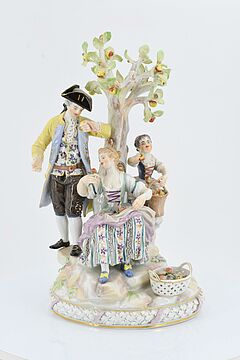Meissen - Gaertnergruppe am Apfelbaum, 73219-8, Van Ham Kunstauktionen